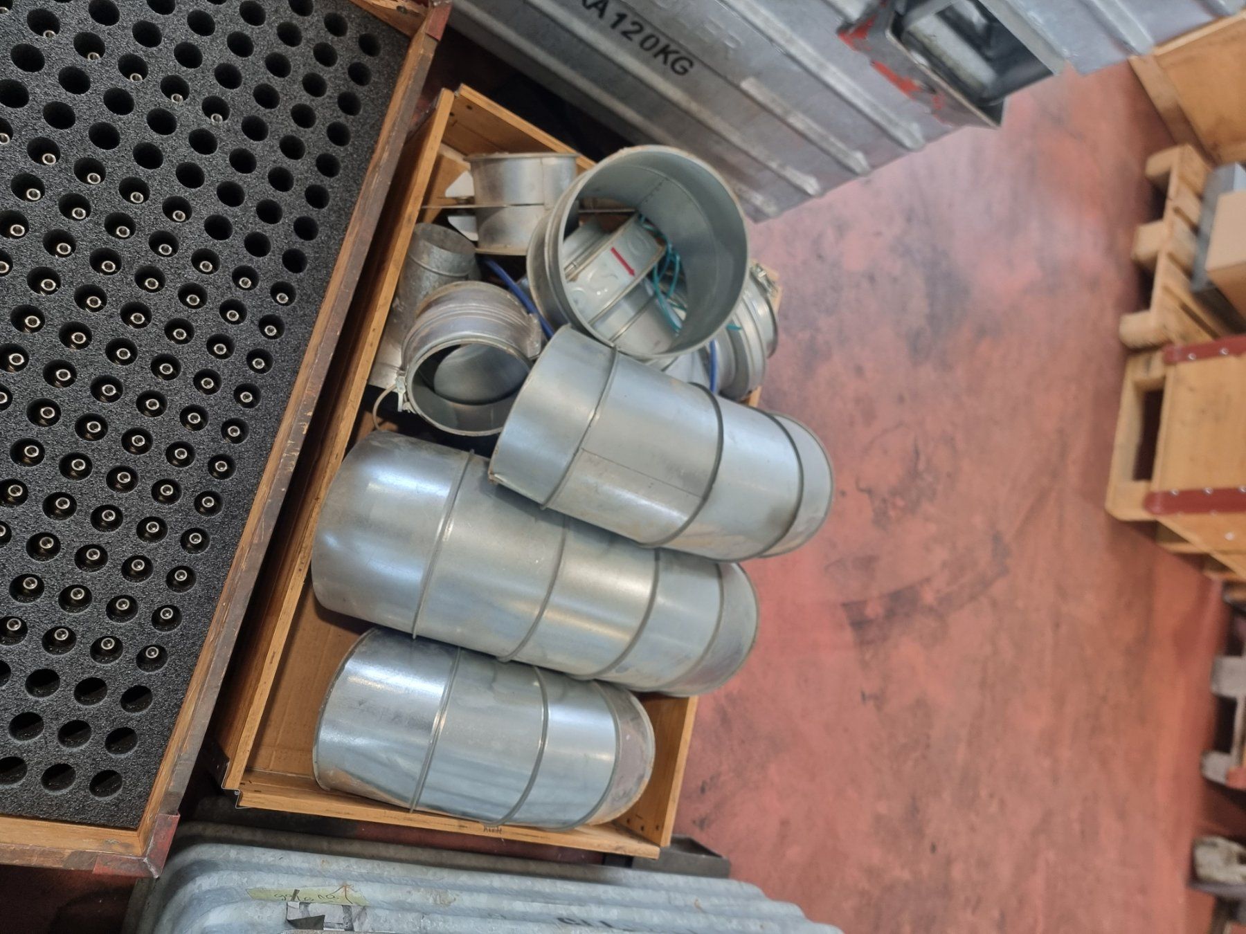Altro per industria metallurgica: Profi Schuko Absauganlagen-Rohrsystem & Pneumatik-Schieber – Usato da Fehraltorf venduto da rae_cr2c 2