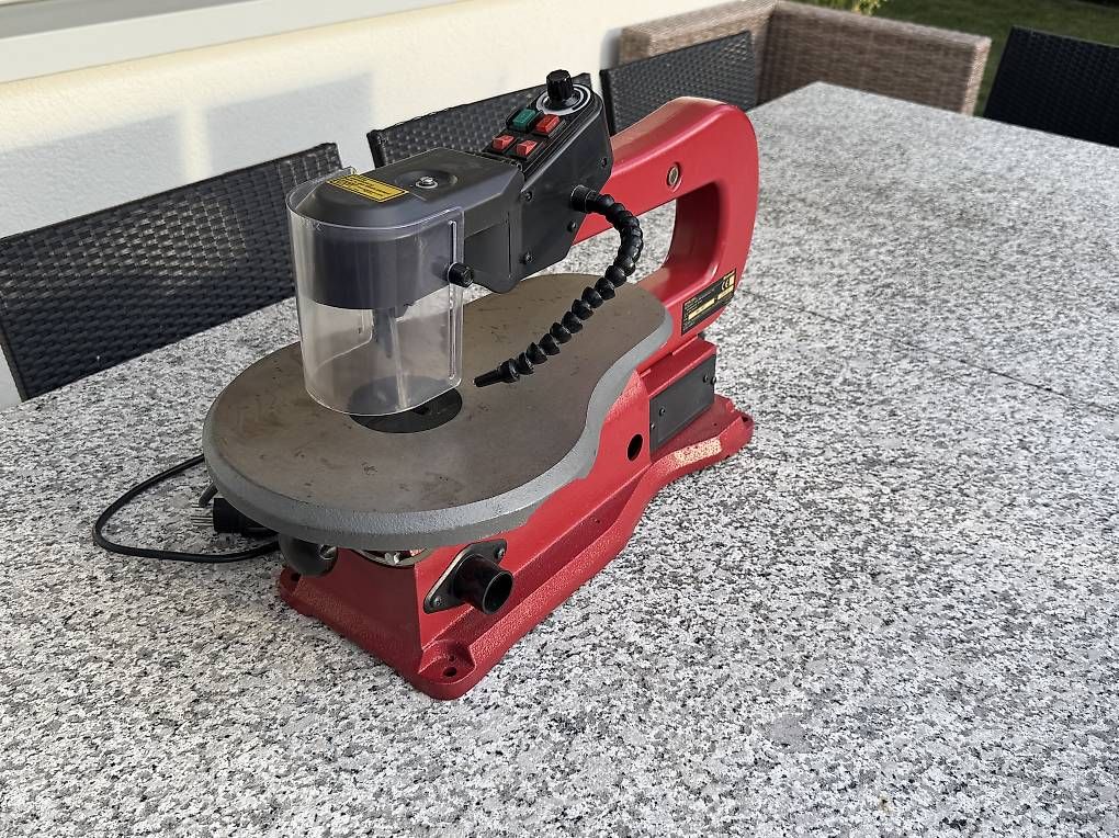 Einhell Toutes les machines: Einhell Dekupiersäge RT-SS 120 L – D'occasion à Gelterkinden par HBPAK 1