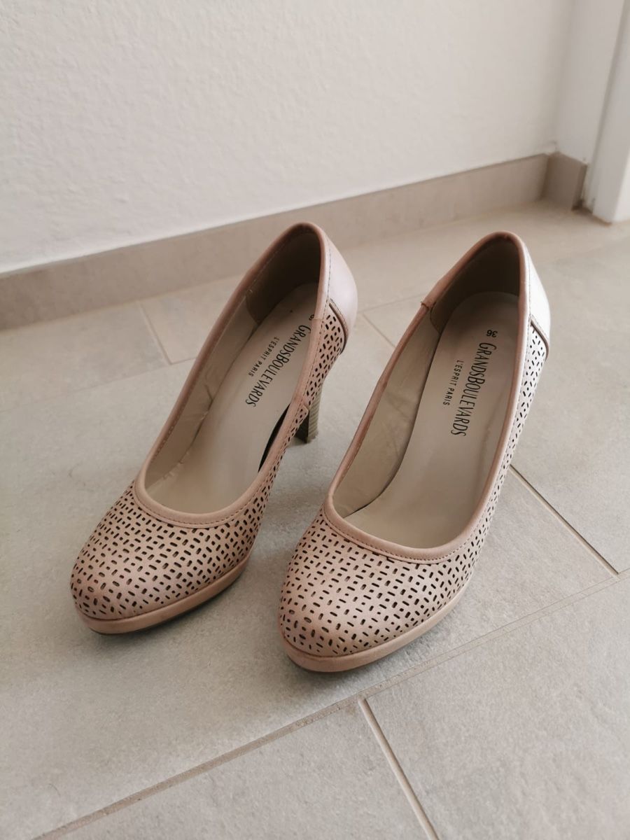 Scarpe da donna: Beige Schuhe – Nuovo (secondo la descrizione) da Münchenstein venduto da Furki22
