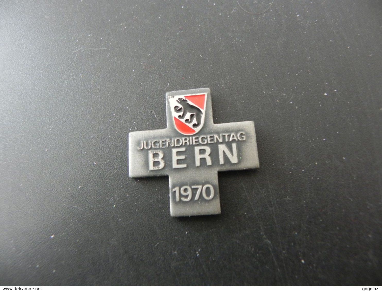 Broschen & Nadeln: Turnkreuz Bern 1970 – Gebraucht aus Biel/Bienne von Gogolozi