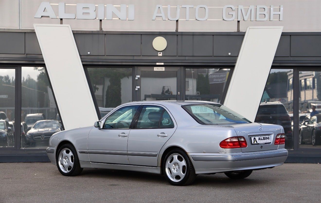 Mercedes-Benz Automobili: Mercedes E280 4-Matic AUTOMAT – Usato da Rümlang venduto da AlbiniAutoGmbH 2