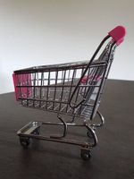 kleiner Einkaufswagen Metall