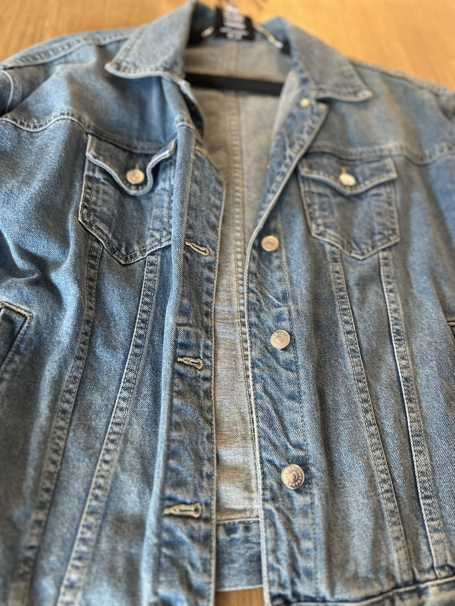 Armani Giacche: Armani Jeansjacke wie neu – Usato da Zürich venduto da Katjamar 4