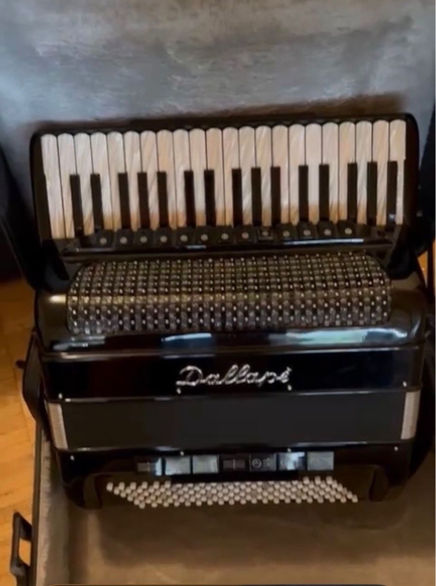 Instruments de musique: Akkordeon Dallape 1998 – D'occasion à St. Gallen par dus_8xmw 2