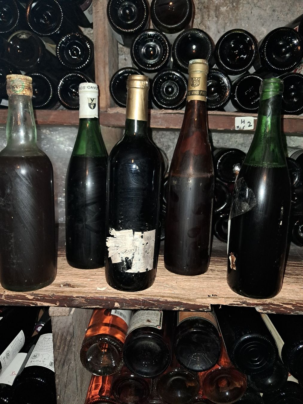 Vino: Lot de 5 divers vieux vins – Nuovo e nell'imballaggio originale da Le locle venduto da juliensaran 4