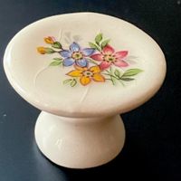 Konfekt-/Obstschale  auf Fuss f/Puppenstuben. Keramik. NP 9.