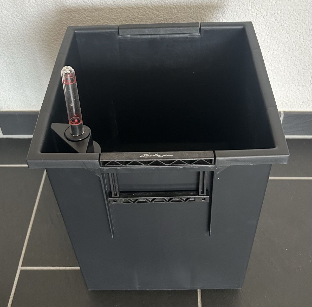 Lechuza Vasi per fiori: LECHUZA CUBICO Premium 30 Anthrazit – Usato da Berg TG venduto da Viper9 1