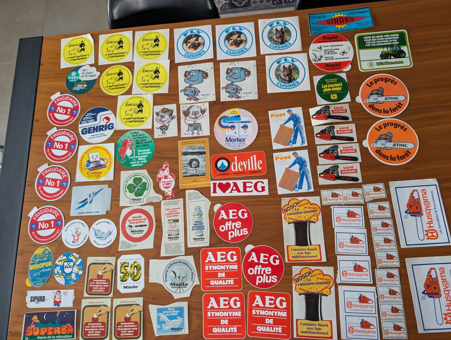 Sticker: Autocollants vintage marques électroménager – Usato da Fétigny venduto da ana_vtx2