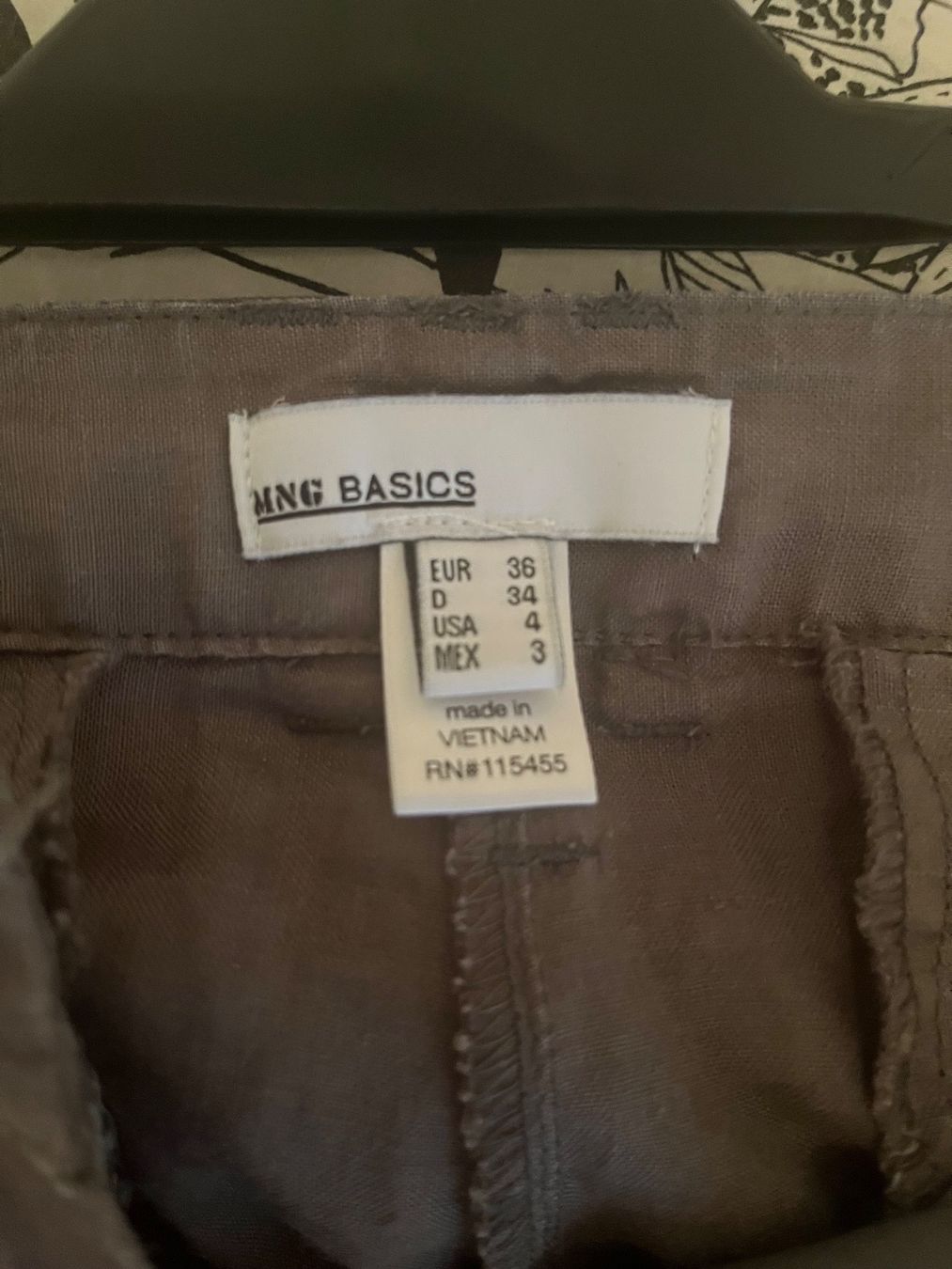 Mango Pantaloni: Mango Hose Gr.34 – Usato da St.Gallen venduto da Monrose 4