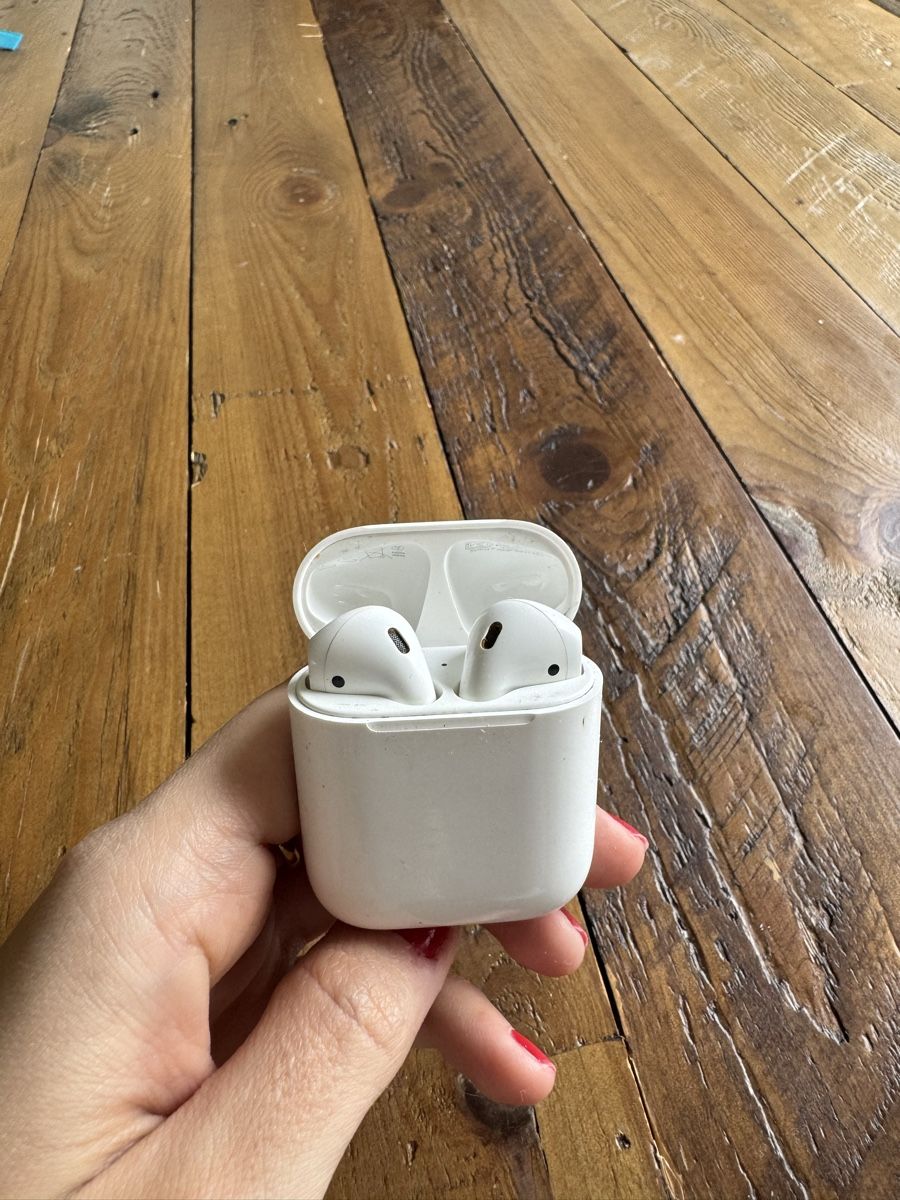 Apple Cuffie: Apple Airpods 1 – Usato da Männedorf venduto da mariadelrocioeberle 4