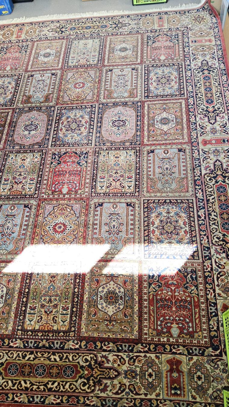 Tapis: Ancien tapis – D'occasion à Malleray par Frederic24 4