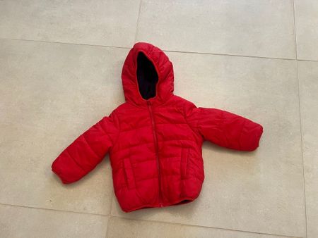 Warme Winterjacke Benetton Gr. 82 Rot