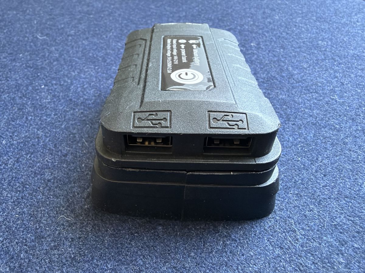 Bosch Caricabatterie: Flashlight/USB Power bank adapter for Bosch 18V battery – Nuovo (secondo la descrizione) da Zürich venduto da jankais3r 4