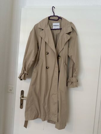 Bershka Trenchcoat Beige, Gr. S, Top Zustand für den Frühlin