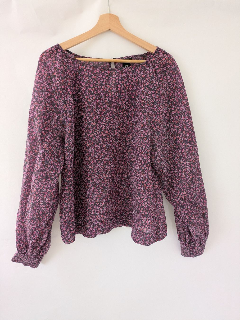Blusen: Lindex Bluse, Grösse XL, Blumenmuster – Gebraucht aus Rorschach von olg_5qq2 1