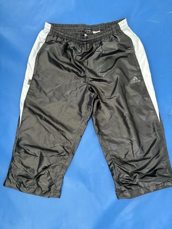 Adidas superleichte Glanzshorts. Halblang. Grösse L