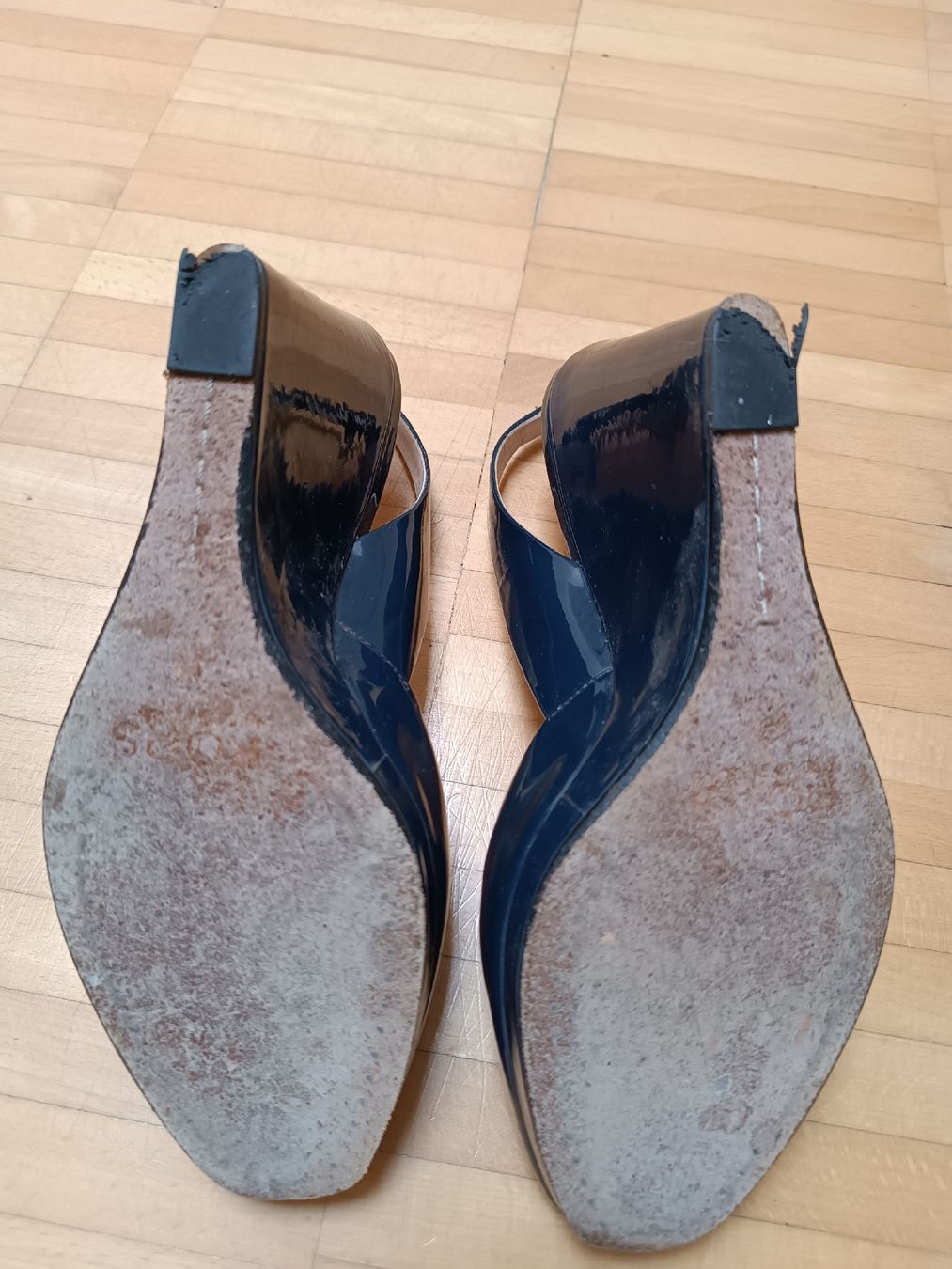 Scarpe da donna: 2 Sandalen im Set – Usato da Basel venduto da mon_7m8h 3