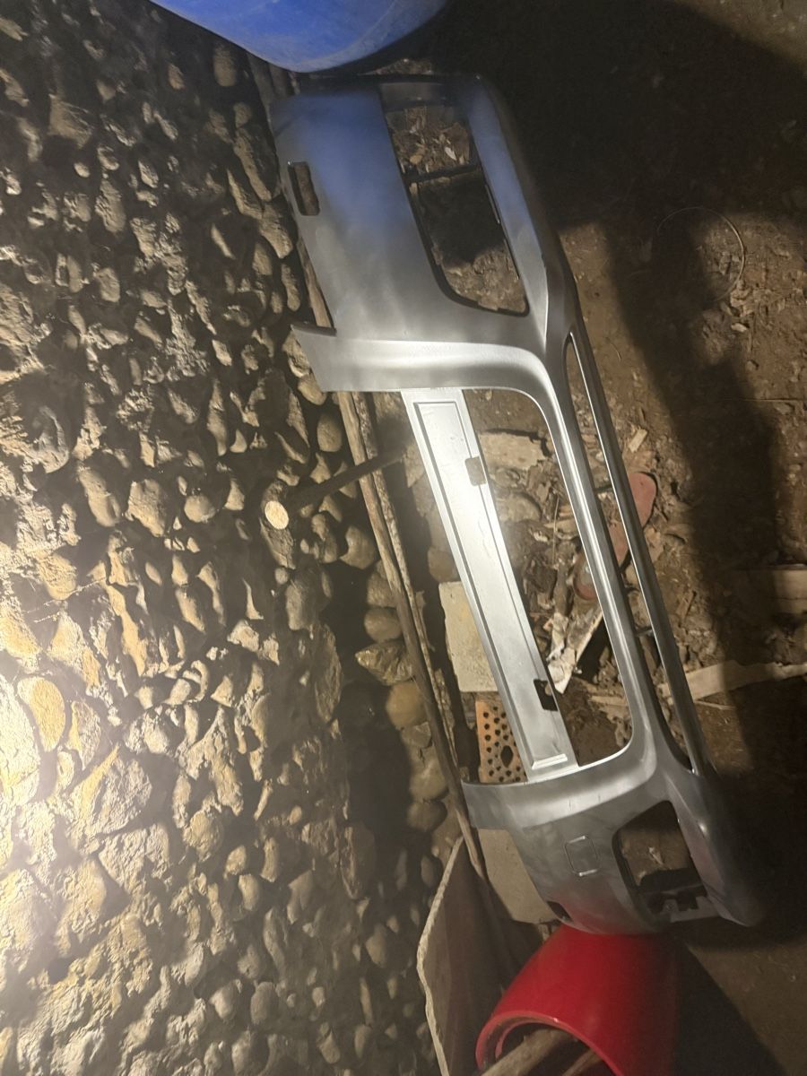 Audi Tutti pezzi di ricambio auto: Stosstange Audi a3 – Nuovo (secondo la descrizione) da Arni BE venduto da dar_t5yl