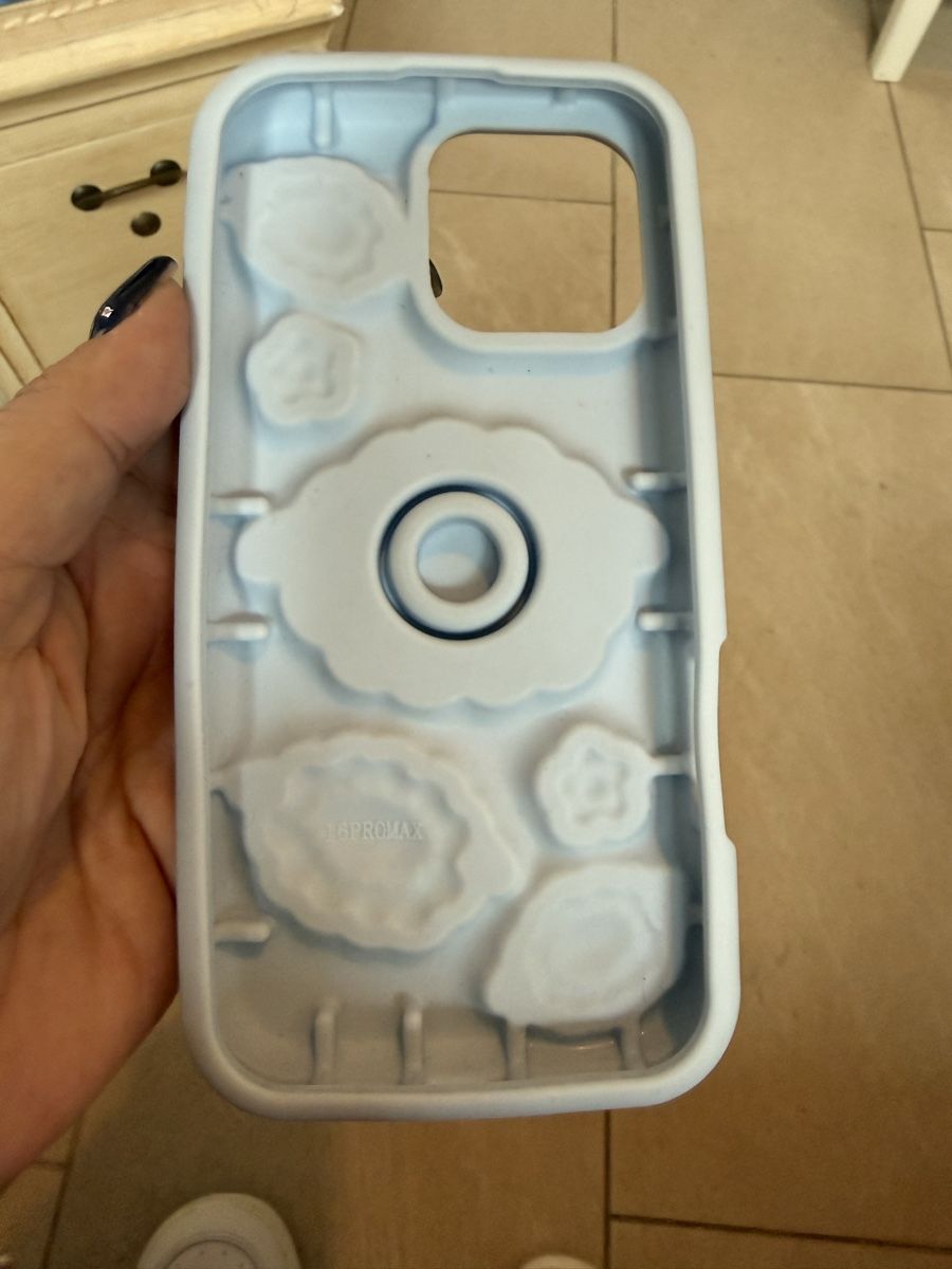 Cover & Protezioni schermo: iPhone 16 pro max cover – Usato da Mendrisio venduto da ketolin 1