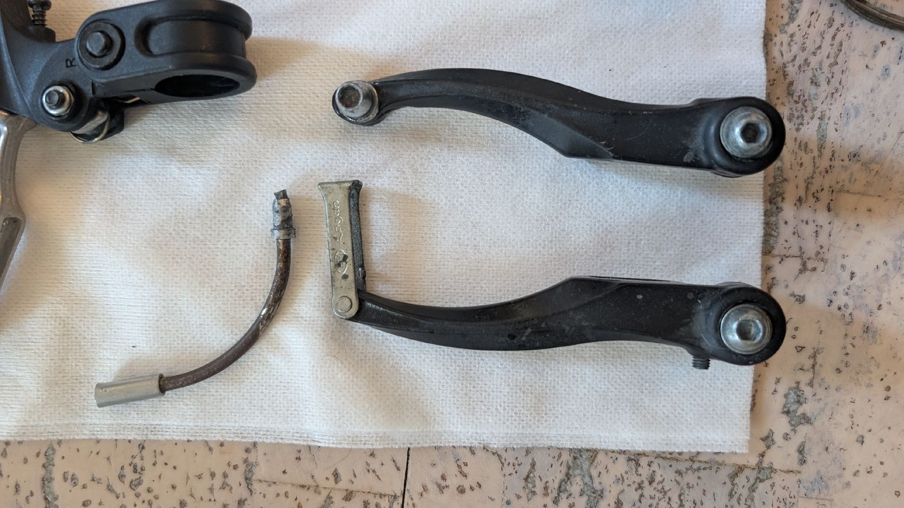Shimano Ersatzteile: Bremshebel Set Logan, Griffe & Shimano RevoShift 3x7 – Gebraucht aus Olten von NicoOnline 3