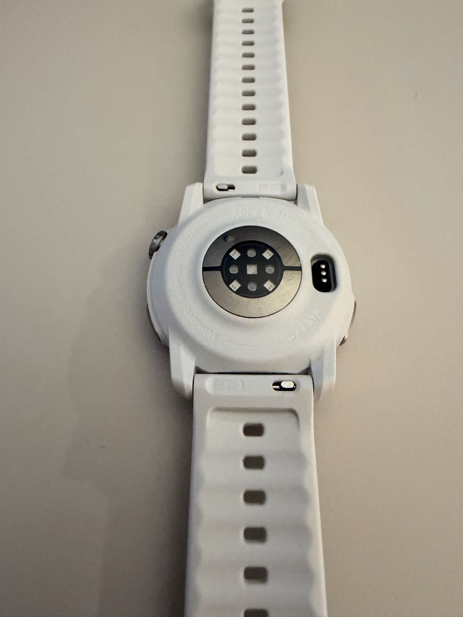 Coros Smartwatch: Montre connectée Coros Apex 4 blanche – D'occasion à Genève par ell_8rfw 3