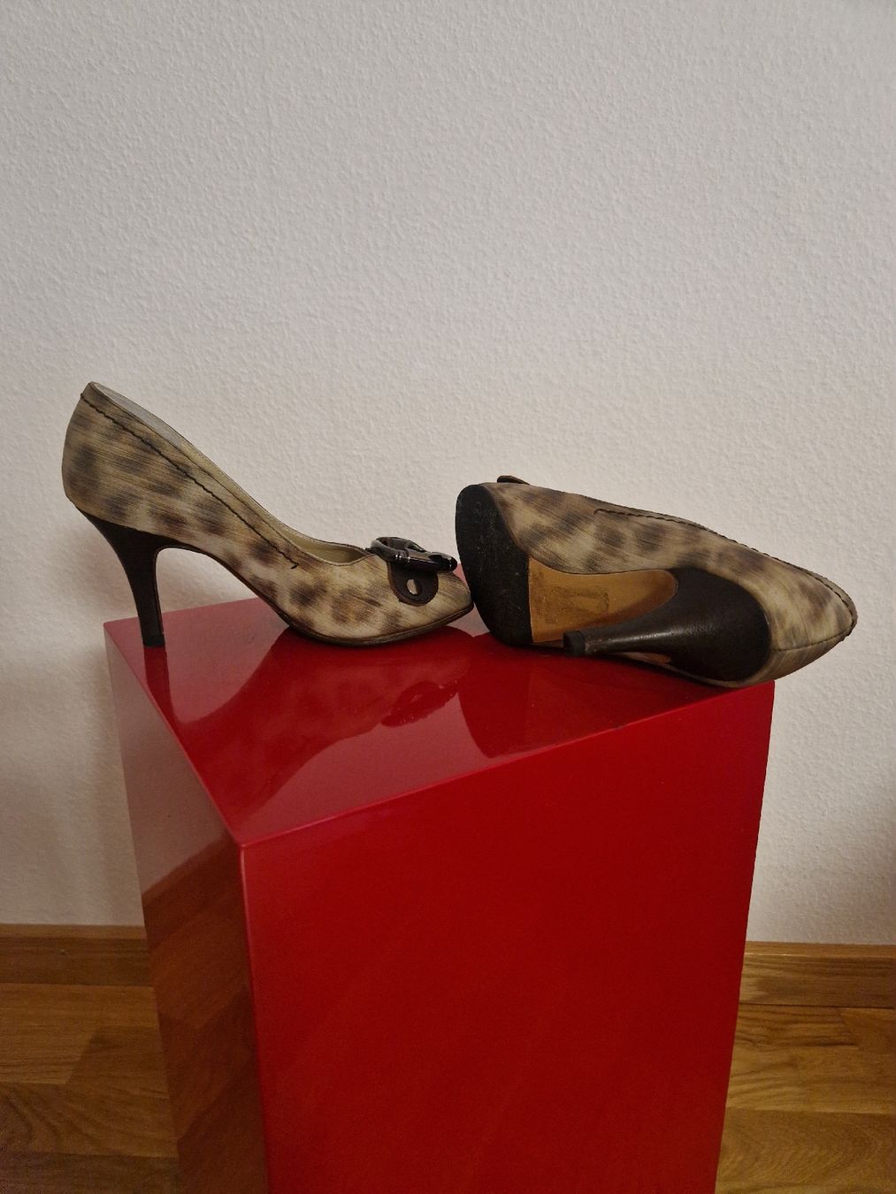 Scarpe da donna: Damen Stöckelschuhe – Usato da Bern venduto da Dekthai 3