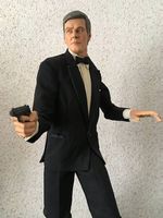 SIDESHOW PREMIUM JAMES BOND ROGER MOORE  CHF 400 >>> 31.7