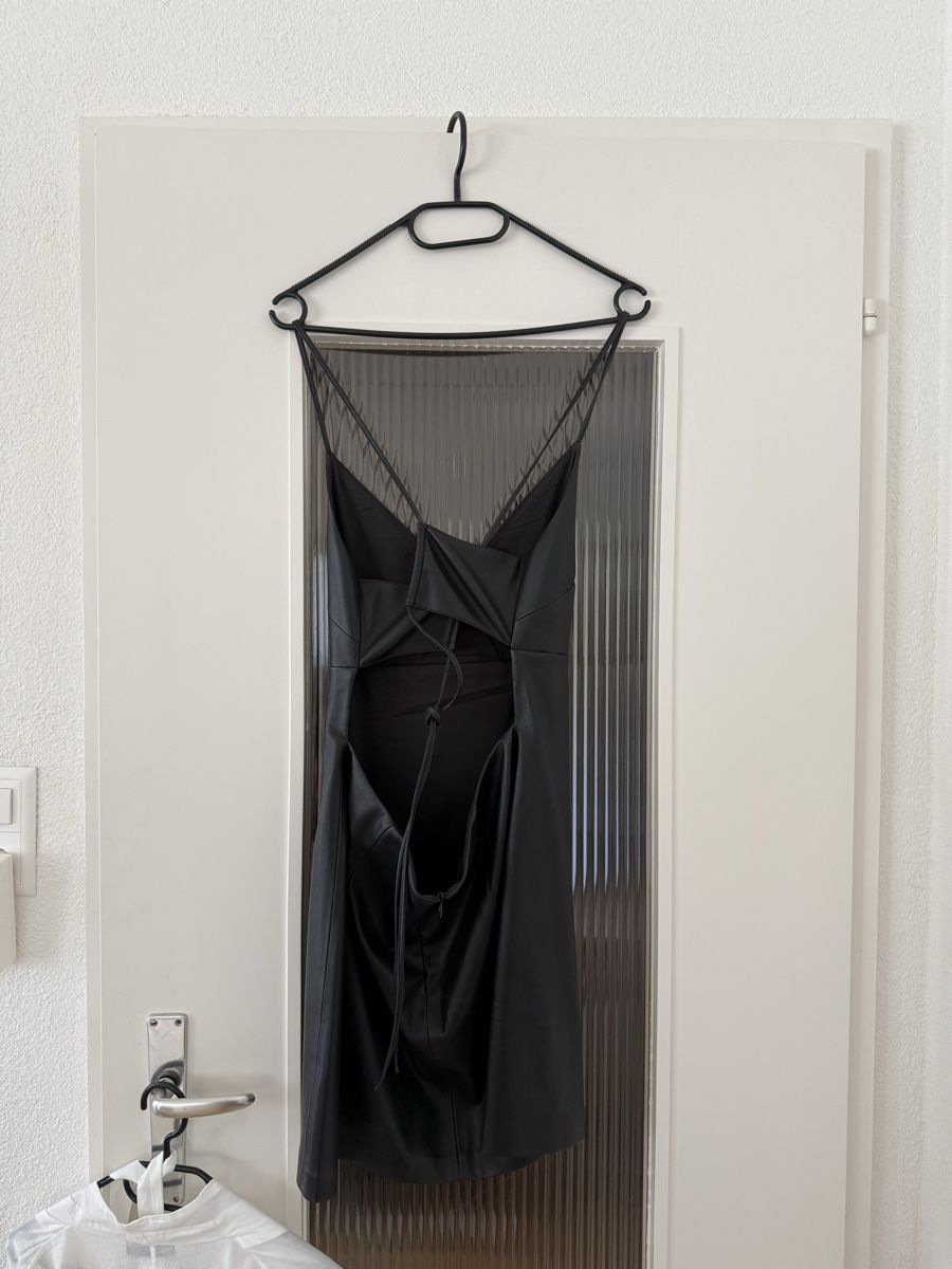 Mango Vestiti: Kleid Kunstleder schwarz Grösse L – Usato da Zumikon venduto da naiischoen 1