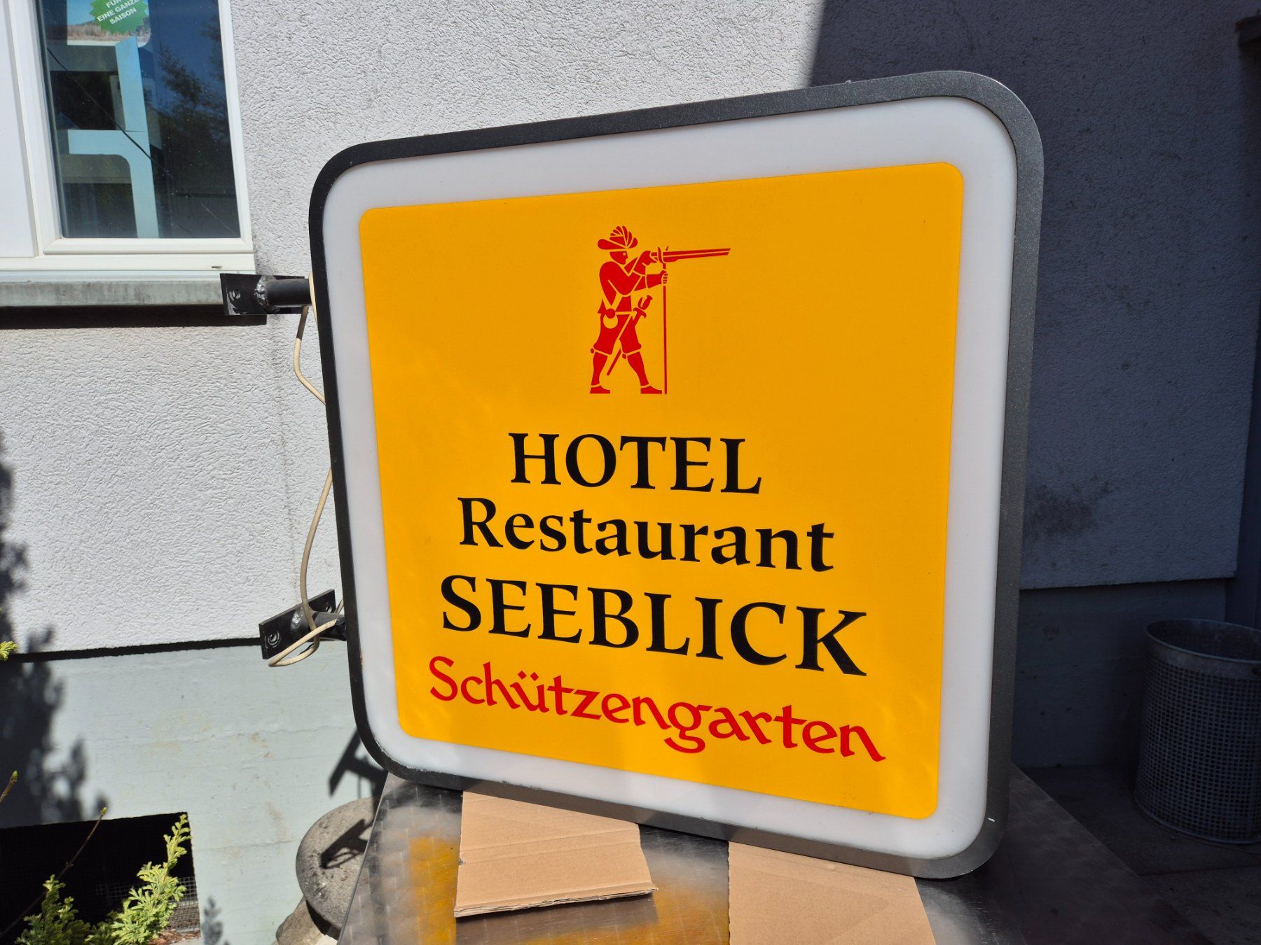 Lampade: Bier Leuchtrklame Brauerei Schützengarten – Usato da St.Gallen venduto da Stocken64