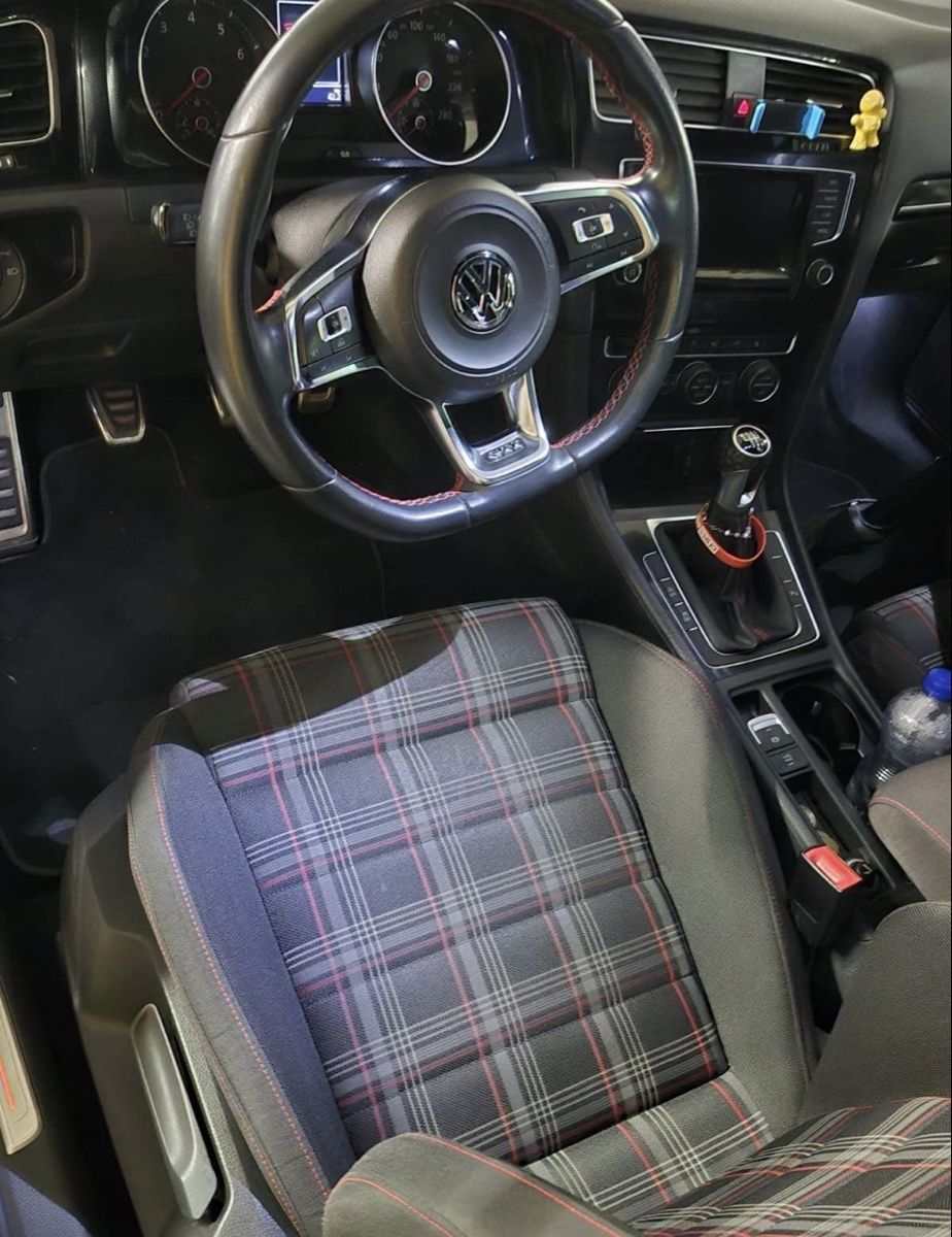 VW Automobili: VW Golf 7 GTI AB MFK – Usato da Luzern venduto da Mangolina 4