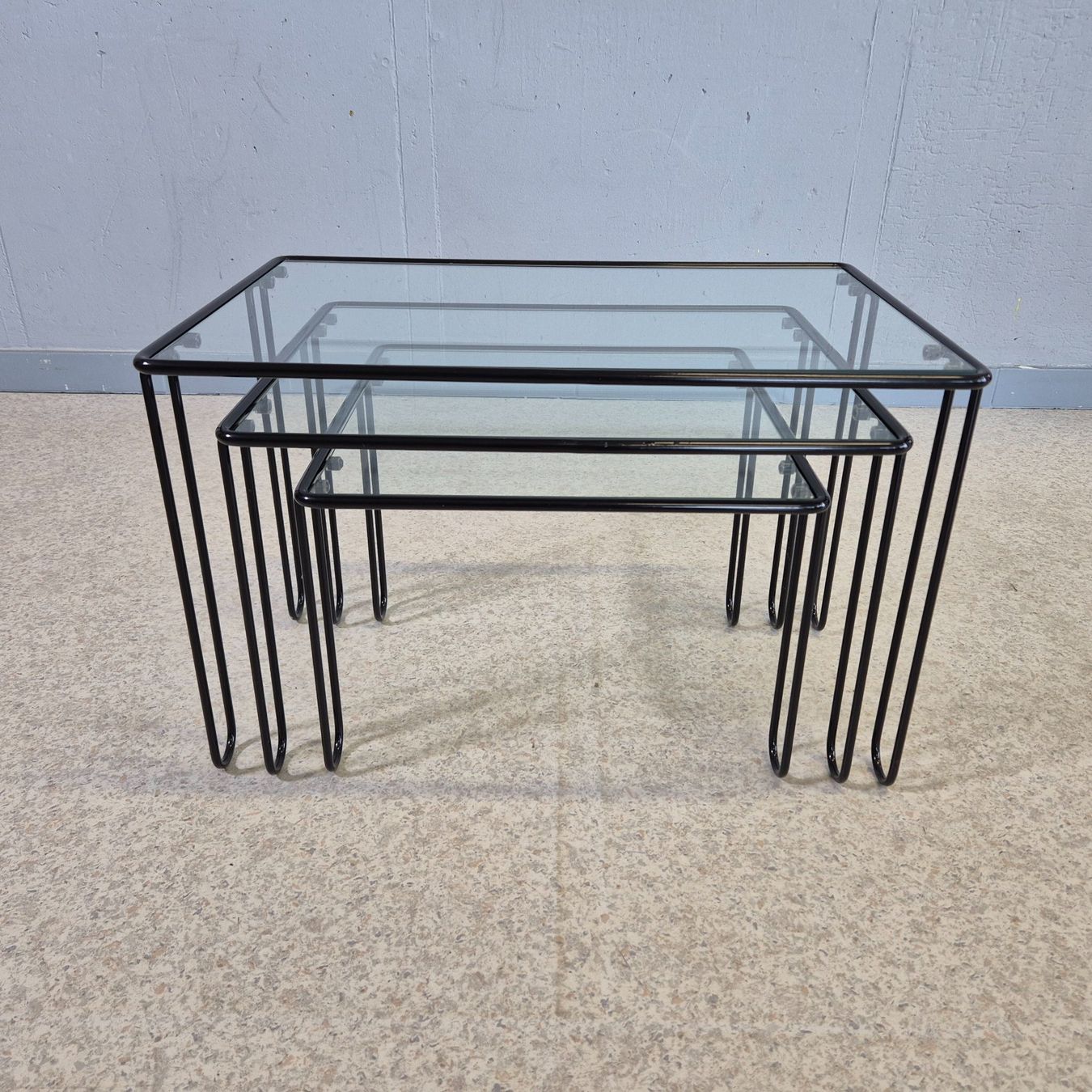 Tavoli: 1980 Wire Nesting Tables, Satztisch, Coffee-Table Glastische – Usato da Nottwil venduto da Wondewa-Shop