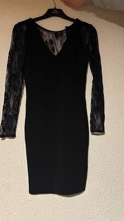 Robes: Schwarzes Kleid – D'occasion à Rengg par Coufarmer