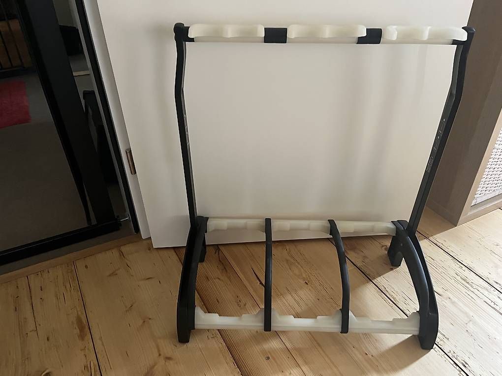 Supports pour instruments & partitions: Gitarrenständer  – D'occasion à Frick par DJ2018
