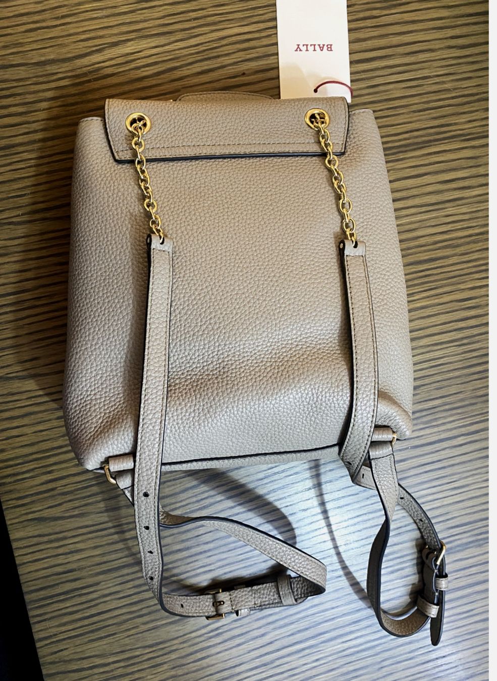Bally Rucksäcke: Bally Eleganter Rucksack aus Leder.Taupe – Neu und originalverpackt aus Volketswil von praxis12 4