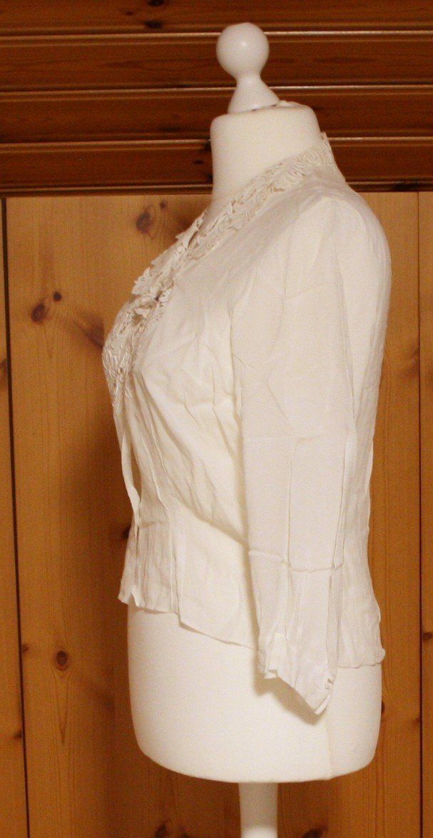 Camicette: Bluse mit Spitze weiss Gr. L – Usato da Flüelen venduto da Diversicum-Vintage 3