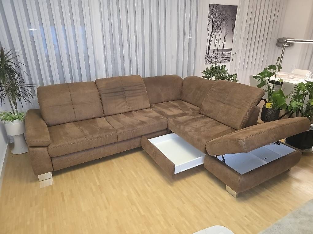 Divani: Ecksofa Microfaser mit Bettfunktion.Hochwertig. – Usato da Seuzach venduto da Zibi79 1
