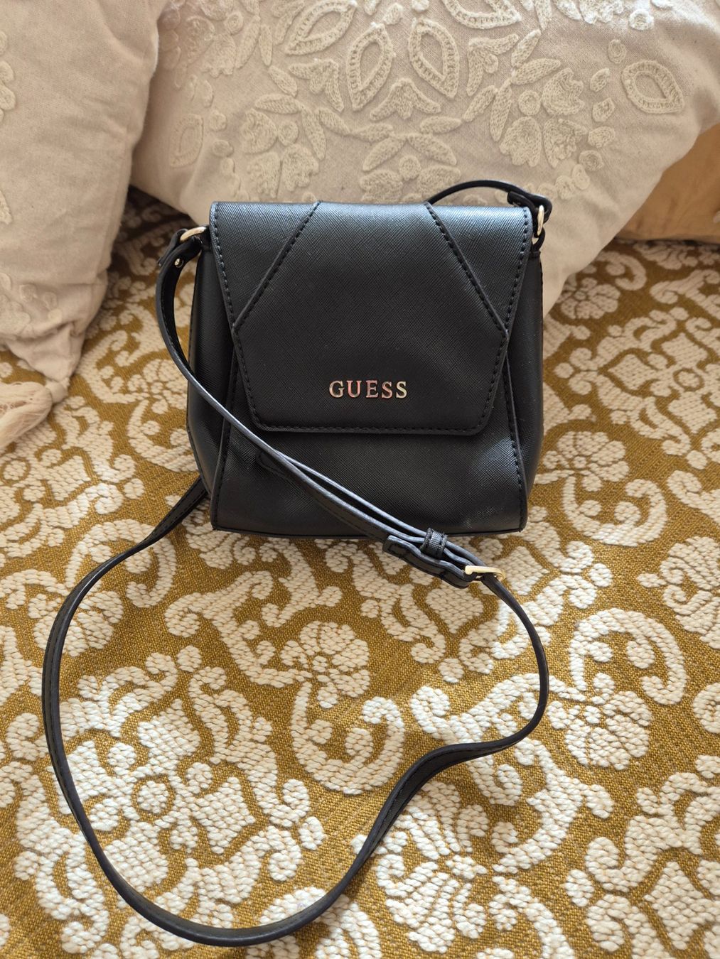 Borse da donna: Tasche Guess – Usato da Leissigen venduto da ali_k9v8