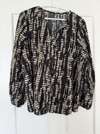 Schicke Damenbluse, Grösse 0XL, ideal für den Herbst!
