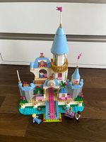 Lego Cinderella's Romantic Castle, Set 41055, Schloss