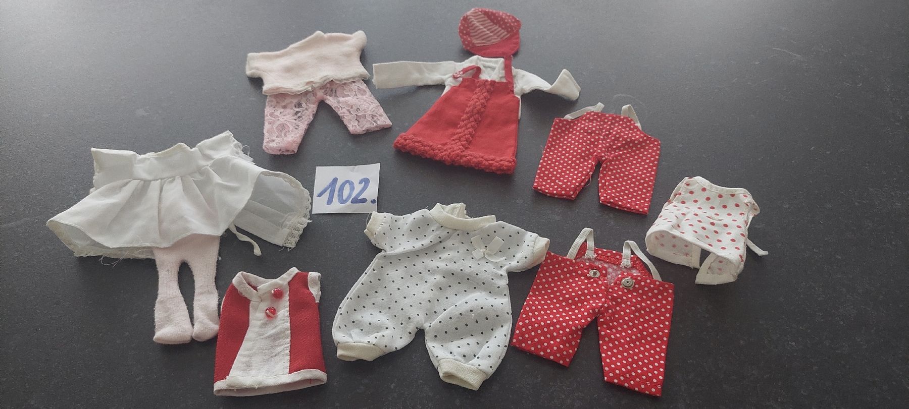 Puppen: kleine Puppenkleidchen  – Gebraucht aus Muri AG von nindo1