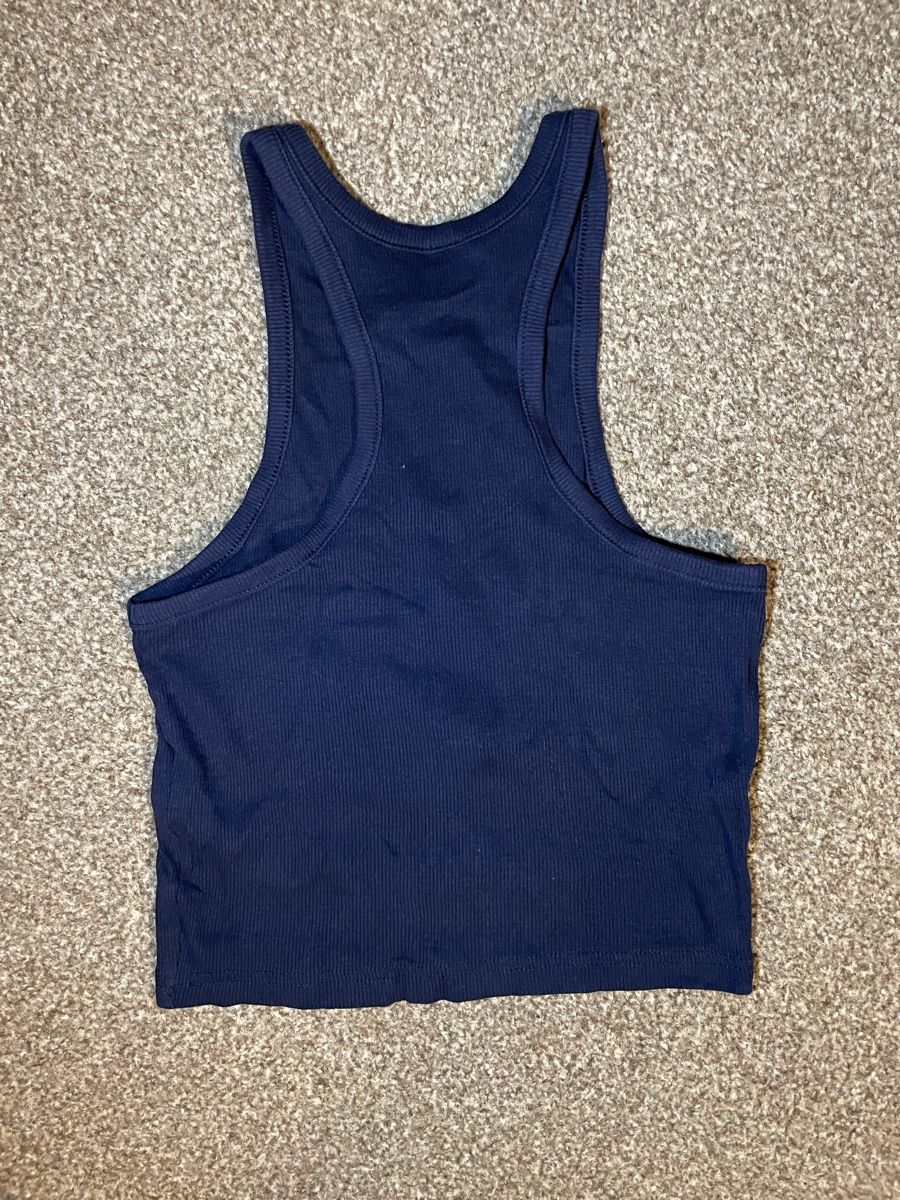 Top: Top d'été bleu marine – Usato da St-Légier-Chiésaz venduto da Athenae 1