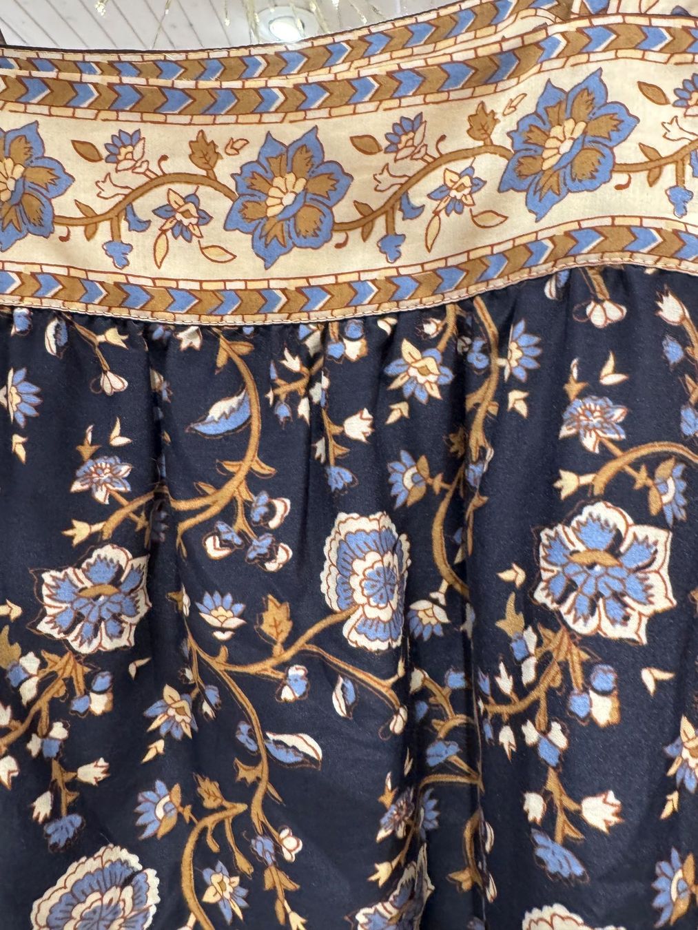 Sezane Vestiti: Sezane Kleid, Gr. 36, Boho-Style, BW / Seide, Top! – Nuovo (secondo la descrizione) da Oberrohrdorf venduto da maggys15 3