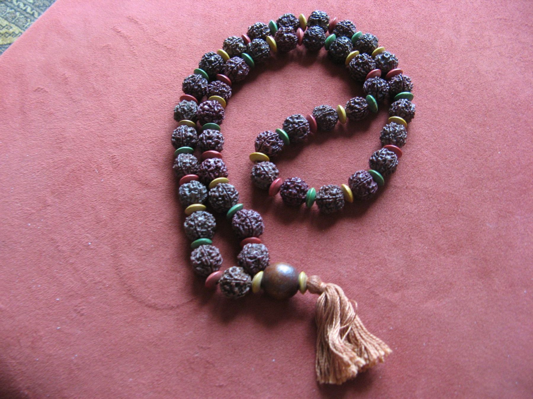 Catenine: Rudraksha Kette mit ovalen Holzperlen – Nuovo (secondo la descrizione) da Zürich venduto da apil 6