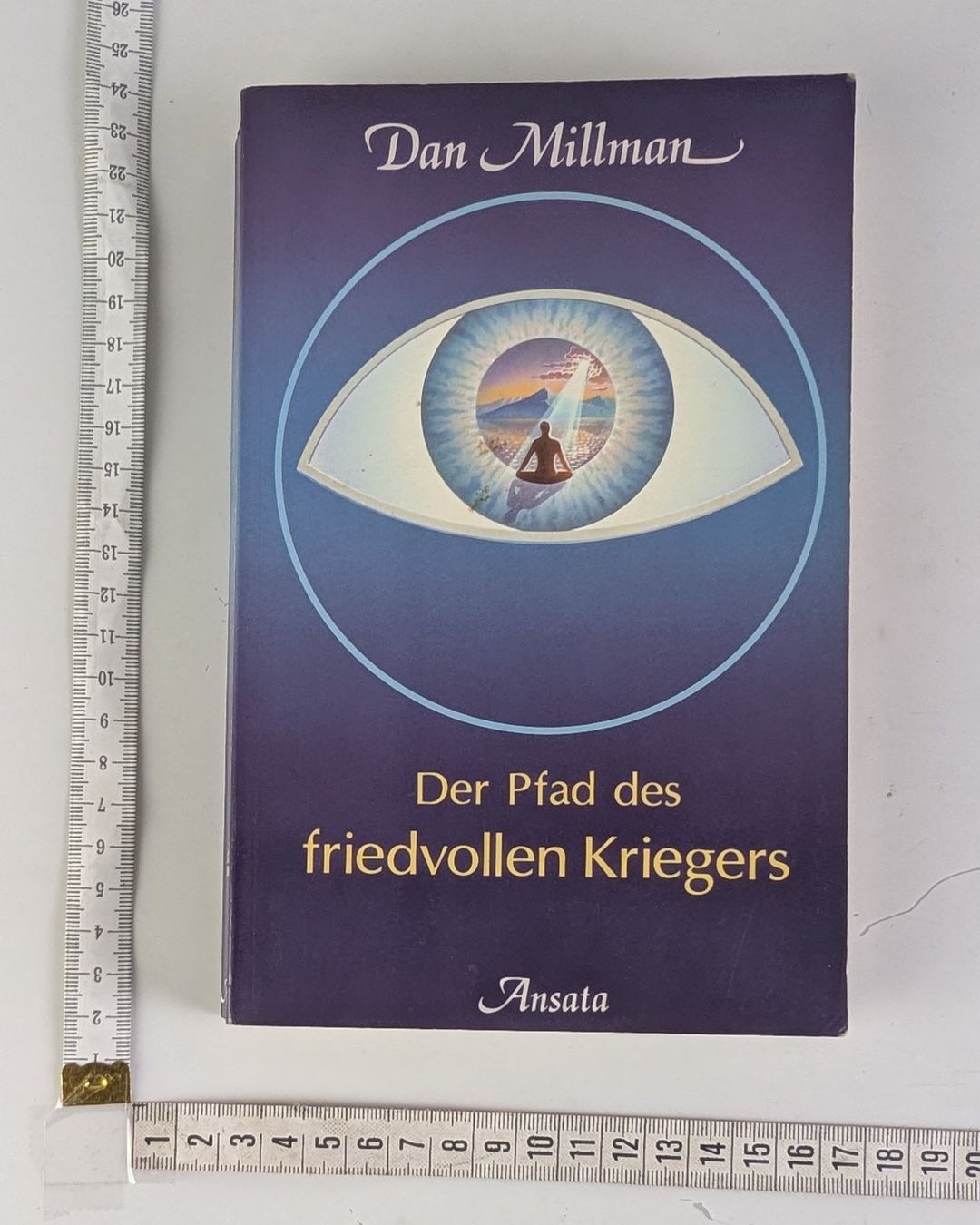 Bücher: Dan Millman - Der Pfad des friedvollen Kriegers – Gebraucht aus Zürich von axolottchen