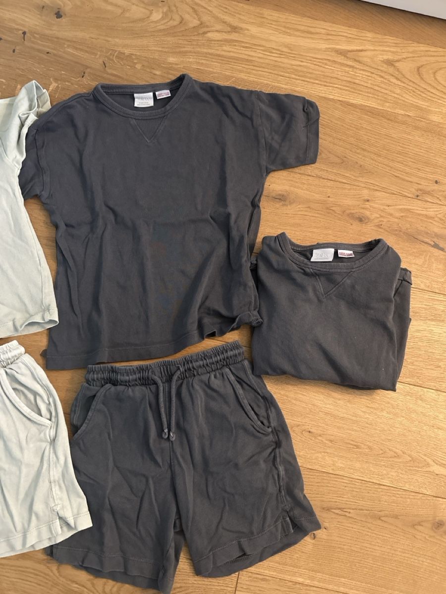 Zara Pigiama & Simili: Zara 4er Set Schlafanzug Gr. 110 – Usato da Uttigen venduto da 1hihallo4 1
