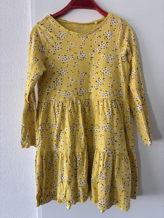 Schönes Kleid Gr. 128
