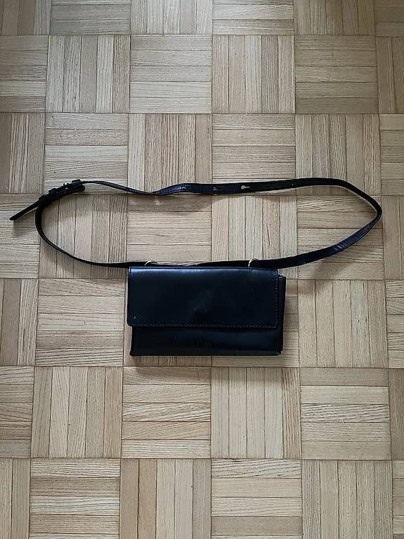Sacs femmes: Gürteltasche aus Leder – D'occasion à Zürich par rit_g825