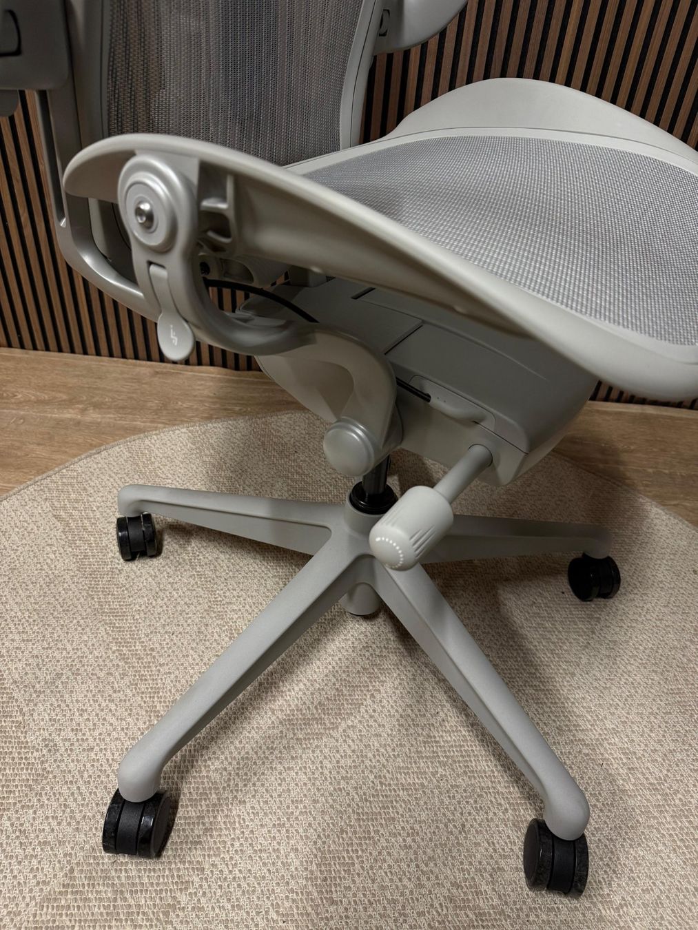 Herman Miller Sedie: Herman Miller Aeron Remastered Mineral – Usato da Purmerend venduto da Offeco 4