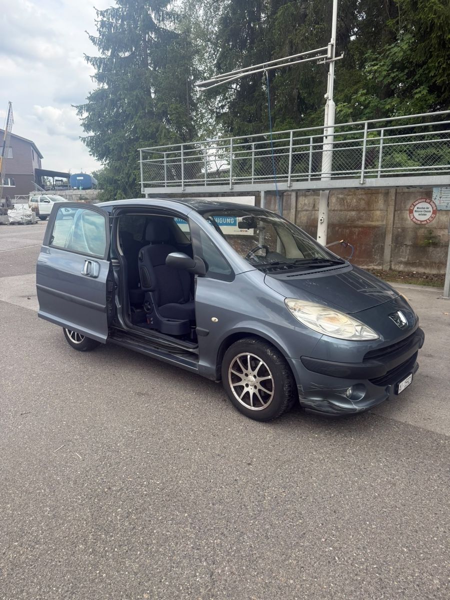 Peugeot Automobili: Peugeot 1007 1.4 – Usato da St. Gallen venduto da rer_5ksd 3