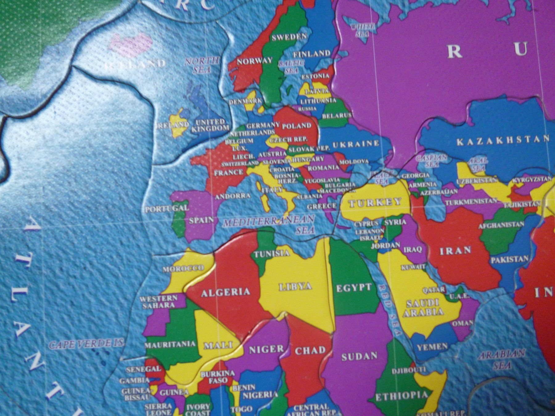 Puzzle: WORLD MAP Puzzle  "vintage"  36 Teilig Karton – Usato da Dättlikon venduto da Mamakuga 3